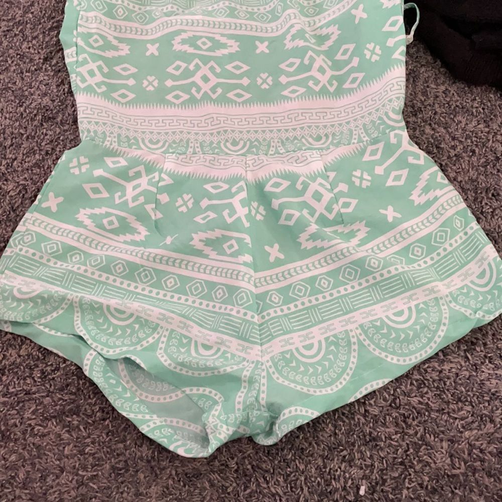 ROMPER - Picture 3 of 9